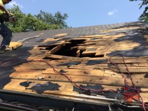 Benefits of Roof Debris Removal Service